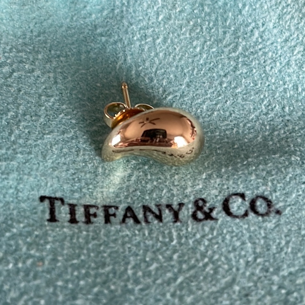 Tiffany & Co. single Teardrop earring